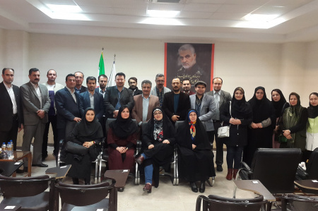 برگزاری عصری با شعر در موسسه آموزش عالی جهاد دانشگاهی واحد رشت به مناسبت چهل و یکمین سالگرد انقلاب اسلامی ایران و چهلمین روز درگذشت سپهبد شهید حاج قاسم سلیمانی با حضور شاعران مطرح و اساتید استان گیلان